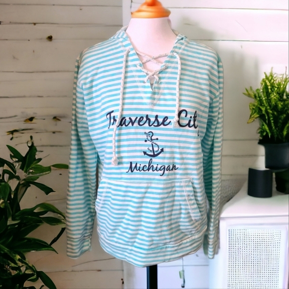 Vineyard Crew Traverse City Michigan Striped Nautical Hoodie Size Medium - Picture 1 of 8